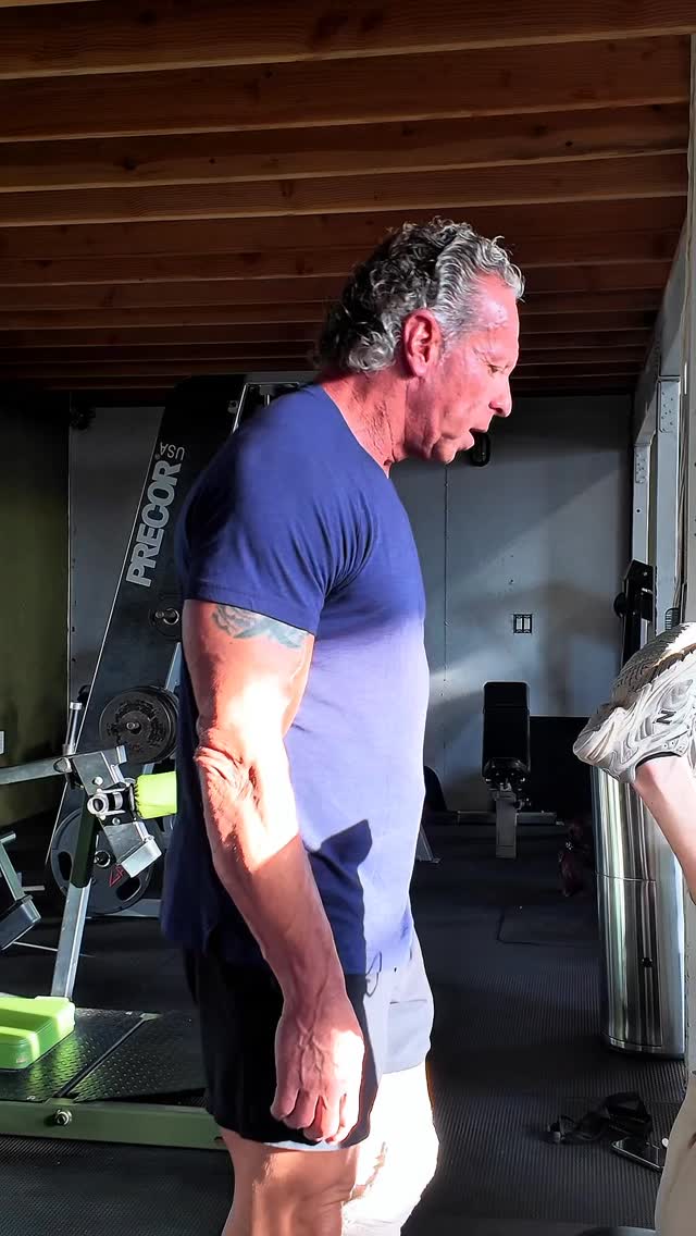 No excuses. No shortcuts. Just abs. Monday, Wednesday, Friday at 5:30 PM with @frank_smith_training⚡️ Who’s showing up? 🙋♂️🙋♀️
#SLOFitness #SLOStrong #SLOCommunity #CoreStrength #AbWorkout #StrongerTogether #EveningWorkout #GymLife #strengthtraining #franksmithtraining