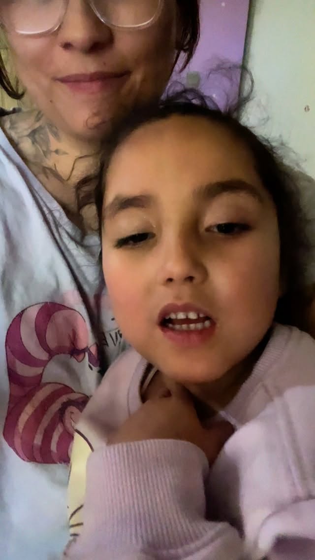 Hola! Gracias por ayudarnos a difundir 🙏🏻♥️
Estamos lejos de nuestra meta, pero seguimos pidiendo su ayuda para poder salvar la vida de Baby Leo
Recuerde que puede donar en la cuenta
Margarita Mosquera
16.471.560-4
Banco BCI
Cta corriente
52480810
Luzparaleo@gmail.com
O en el link de la biografía ♥️
Gracias infinitas por su apoyo
El cansancio cada vez es peor, peor tengo fe en que con su amor y apoyo Leonor tendrá una oportunidad de dejar de sobrevivir y comenzar a vivir ♥️
#luzparaleonor #sindromededravet