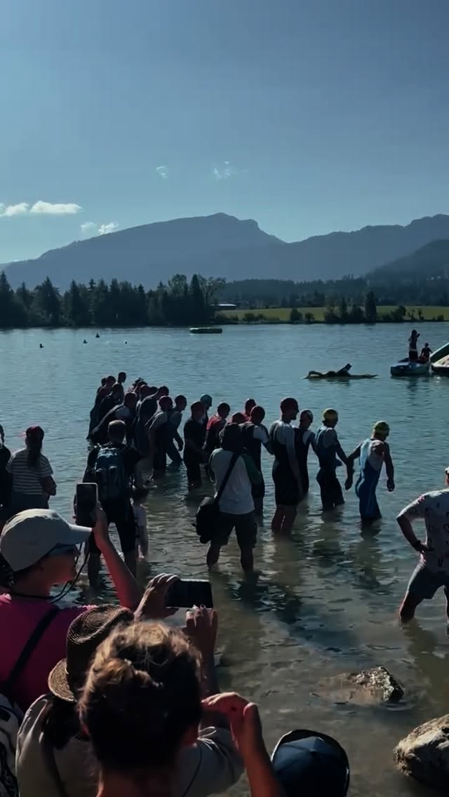 The harsh end to my 2025 season left me quite unsatisfied and makes it difficult to make a resumée. The start of the season was promising with my PBs 🎯 in Jesolo. However afterwards it never came together in the races and I struggled to show my performance. Just when I thought I figured it out the crash happened… But what are the positives? The team that I was able to build around me this season gives me confidence and will allow me to work on each aspect of my athletic & mental performance. And the recent setback added rather more fuel to the 🔥.