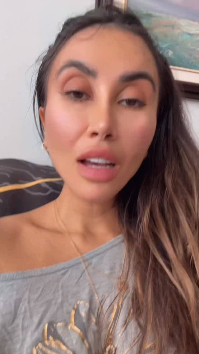 We label everything as good or bad — almost without thinking.
That memory? Bad. That breakup? Bad. That compliment you once got? Good.
But here’s the thing… those labels aren’t the truth. They’re just the meaning we gave in that moment. And because our brains love patterns, those labels stick and shape the way we see ourselves, others, and even our future.
✨ The shift? Reframing.
Reframing is about looking at the same situation from a new angle. Instead of “that experience broke me,” you might see:
➡️ “That experience showed me what I can survive.”
➡️ “That memory taught me what I never want to accept again.”
➡️ “That pain cracked me open to a deeper version of myself.”
When we revisit old memories, especially the ones that still sting, and soften or expand the meaning we gave them — we start rewriting the story we’re living today.
The benefits?
+ Less heaviness from the past.
+ More compassion for yourself.
+ Greater freedom to choose how you want to show up in the present.
So the next time you catch yourself labeling something as “good” or “bad,” pause and ask:
👉 What else could this mean?
👉 How can I see this in a way that empowers me now?
Because the past doesn’t change — but the way we carry it does.
(Farsi in comments…)