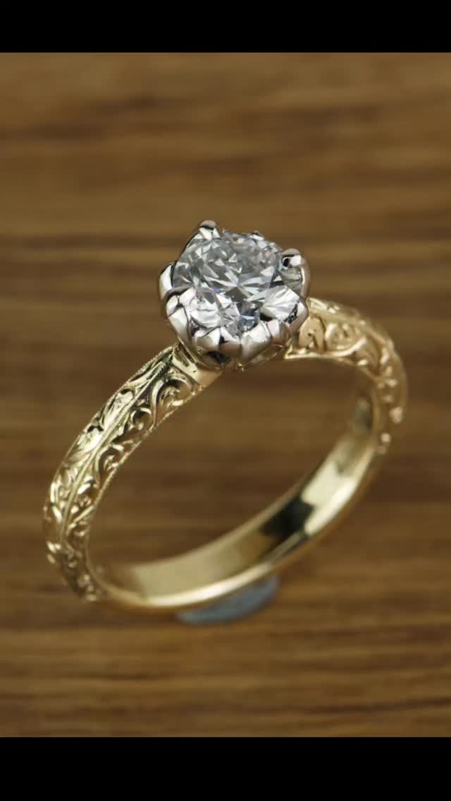 This one is one of my favourites. I love how the delicate flower setting cradles the diamond with the curled tips of the petals.🌸 Hand made and hand engraved to catch the light with mirror finishes, this ring speaks of timeless romance.
Ready to be cherished for a lifetime and beyond💎💍✨️
#alexandragasparinijewellery #handmadejewellery #sydneyjeweller #customjewellery #solitairering #engagementring #engravedrings #engravedengagementring #sydneyengraver #intheworkshop #atthebench