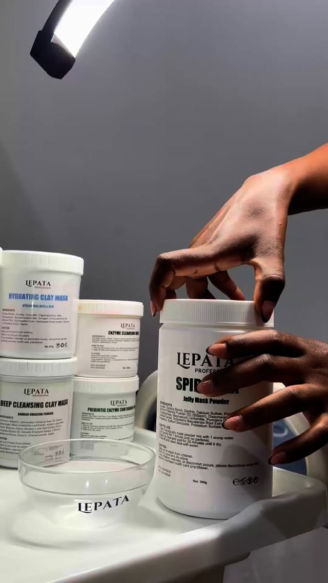 Spirulina is a nutrient-dense blue-green algae, scientifically recognized for its high concentration of proteins, vitamins (B-complex, E), minerals (iron, magnesium, zinc), and antioxidants such as phycocyanin.
When applied topically in a jelly mask, Spirulina helps to:
🔬 Neutralize free radicals, slowing premature skin aging
💧 Deeply hydrate and restore skin barrier function
✨ Improve skin tone and radiance
🧪 Support collagen synthesis for firmness and elasticity
🌱 Detoxify and calm inflammation, making it suitable even for sensitive or acne-prone skin
This mask provides an occlusive effect, locking in hydration while allowing bioactive compounds to penetrate deeper into the skin for maximum results.
With every session, your skin is scientifically nourished, revitalized, and left with a fresh, healthy glow.
#LepataProfessional #SpirulinaMask #SkinScience #DermatologyApproved #ProfessionalCare #AdvancedSkincare #TanzaniaSpa