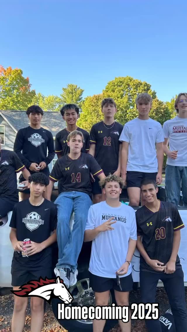 Today our Mustang soccer boys proudly represented in the 2025 Menomonie Homecoming Parade! ⚽ Go Mustangs!
