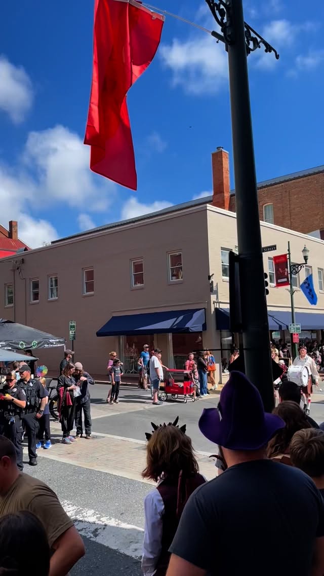 #Staunton #StauntonVA #DowntownStaunton ##StauntonLove #VisitStaunton #VisitStauntonVA #HistoricStaunton #VA #Virginia #VirginiaIsForLovers #LoveVA
#Shenandoah #ShenandoahValley #AugustaCounty #WaynesboroVA #HarrisonburgVA #CharlottesvilleVA #LexingtonVA
#stauntonbooksandtea #qcmm #qcmm2025 #queencitymischiefandmagic #queencitymischiefandmagic2025