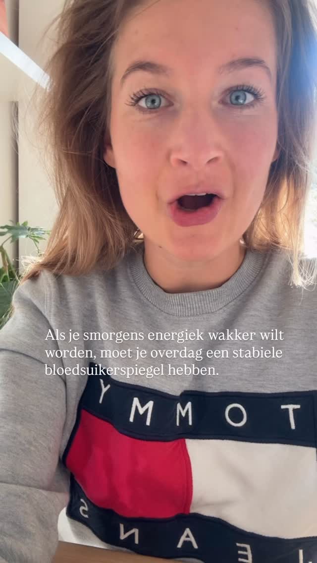 Een hoog energie level en zin hebben om uit bed te springen, begint met wat je overdag eet.
Als je overdag een wisselend energie niveau hebt dan zie ik dit altijd terug in de nacht.
Onrust overdag = onrust in de nacht.
En dan kan je energiek wakker worden wel vergeten.
Meer energie begint met de juiste voedingskeuzes overdag.
Ben je helemaal klaar met je wisselende energie niveaus?
Wil je inzicht in wat voeding voor je doet? Wat de oorzaak is van niet energiek wakker worden?
Dan kan je morgen nog aanhaken bij het Next Level Energy traject waarin we in 2 weken zorgen dat je energielevel x3 gaat middels inzicht in je bloedsuiker.
Je kan mee doen voor 277 en ik heb nog 2 plekjes!
Aanmelden kan via link in bio ❤️
