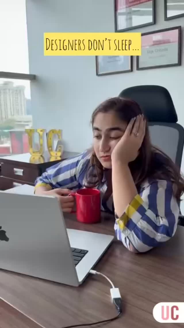 The designer sleep cycle: 90% waiting for files to render, 10% pretending to rest 🤡
Tag your night-owl designer friends 🌙✨
#GraphicDesignerLife #RelatableReels #DesignHumor #FreelanceLife #DesignerProblems #AdobeIllustrator #LateNightDesigns #DesignerStruggles