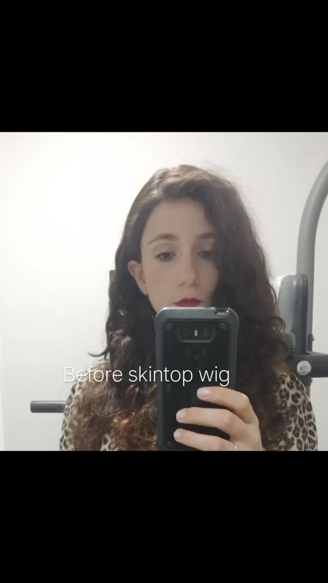 Starting the new year with a new wig! . Oops!!! 😬 actually not a new wig, just a new lace front, that feels like a new wig. Wishing all my clients a sweet new year!! 🍎 🍯