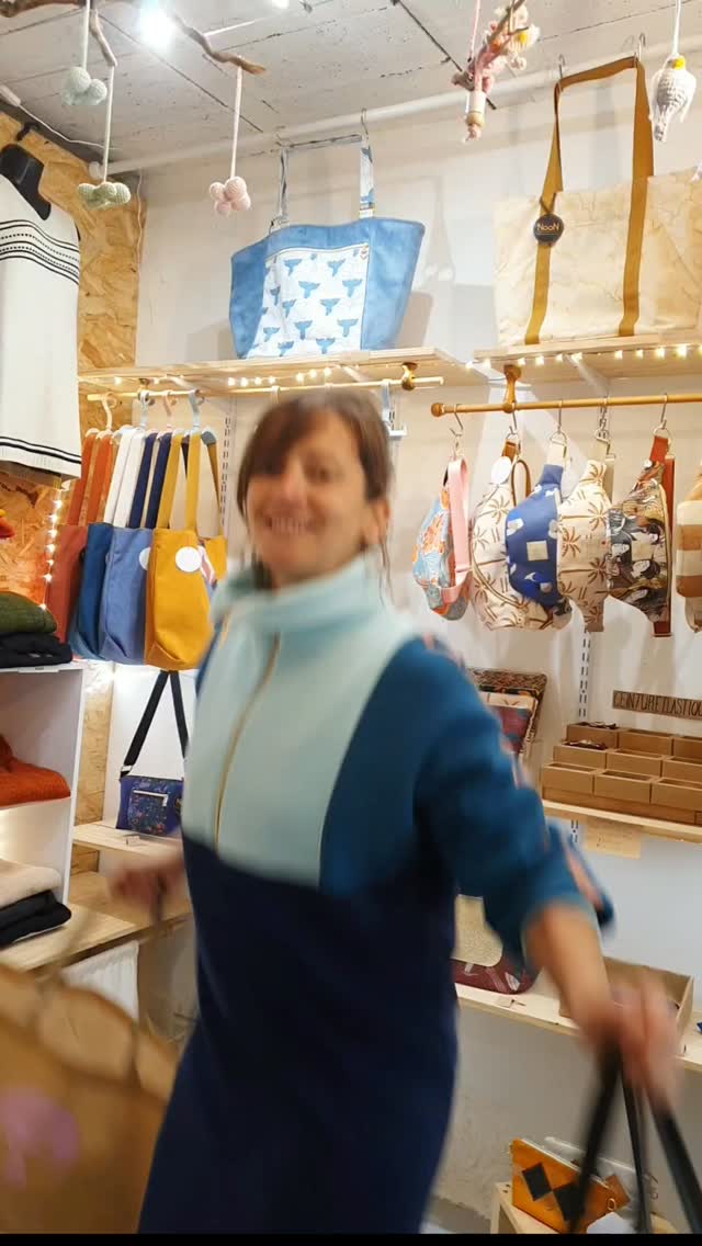 C'est jour de reassort chez @etincelles_par_les_artisanes
LETS GO !
#coulissesatelier #reassort #créatricetextile #madeinfrance❤️withlove