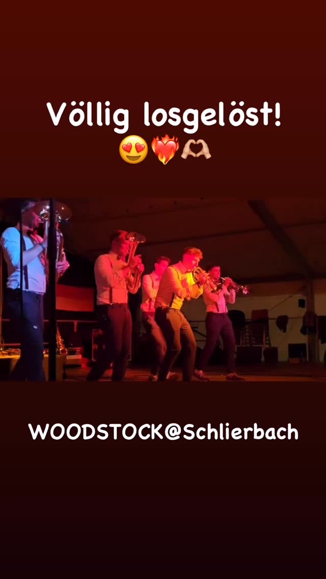 Völlig losgelöst, von der Erde…❤️🔥🌎🚀 was ein Banger, Arrangement by @walkergian 🔥😘🙏
Schlierbach ihr wart der Wahnsinn! 😍
Absolut sprachlos, was ein tolles Fest, was eine tolle Party, was eine Crowd!
Wir sind absolut sprachlos… 🥹🥳 & bedanken uns herzlich bei @mgschlierbach für die absolut tolle Gastfreundschaft, Organisation und die Bühne! 🙏❤️
#brassianer #Woodstock@Schlierbach #völliglosgelöst #majortom #band #lucerne #swissbrass #gig #entertainment #party #fy