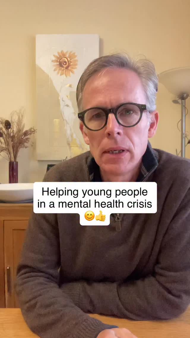 It must be so frightening for anyone to end up in A&E in a mental health crisis, and even more so for a young person for whom the world can be a frightening and bewildering place anyway. They may be feeling physically unwell due to taking an overdose or cutting, they may have little family support, or maybe their family situation is exactly why they have ended up there in the first place.
When Joy, the founder of @emergeadvocacy saw their unmet need, she did something about it and set up this wonderful charity to support young people in A&E and children’s wards. That was 8 years ago and now Emerge provides youth workers in hospital trusts across Kent, Surrey and Sussex and has become a trusted partner of the NHS.
I am so honoured to have become one of the Trustees for Emerge, and I would really like to encourage you to support them too. Please give them a follow so that you can stay inspired by what they do, and, if you are able, please consider supporting them financially, either with a one off donation or (and this would be amazing!) with a small regular monthly amount. That way they will know they have income they can rely on to keep up this fantastic support for young people. You can click on the link in my story highlight to see how to do this. Thank you so much! 😊👍🙏❤️
#mentalhealth #youngpeople #youthwork