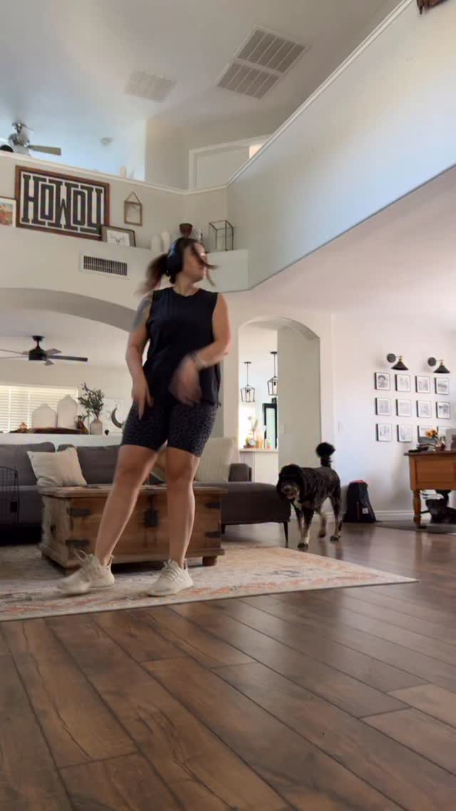 When the cleaning playlist is just banger after banger. The house got clean… eventually.
#sundayreset #throwbackbangers #millenialmom #parentinghumor #relatableparenting