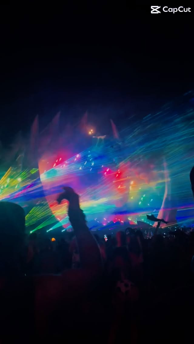 @lostlandsfestival @excision thank you for the most incredible weekend of feral activity, dirty wubs, and bringing the most loving and open community I’ve ever been a part of together. I’ll be back and the memories I made will last a lifetime.
.
.
.
.
#lostlandssquad #lostlandsfestivals #edm #plur #lifestyleblogger #wubs