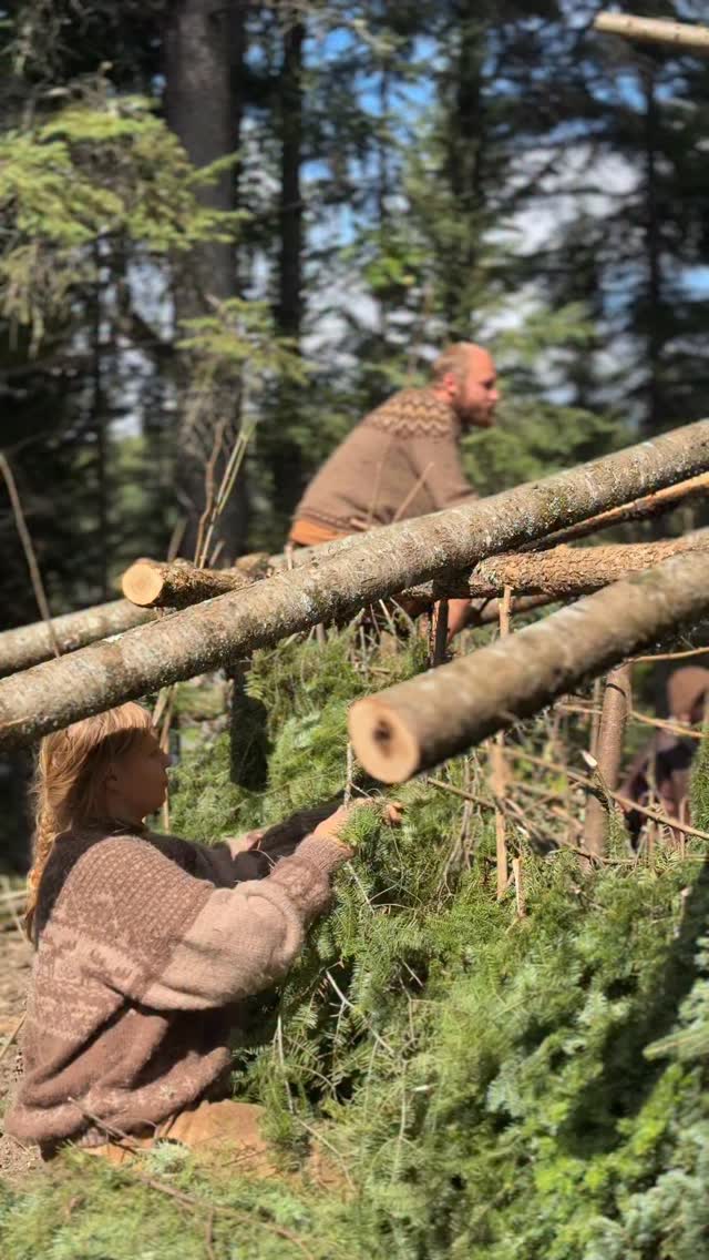 Survival isn’t just about being prepared alone, it’s about the power of coming together.
Watching @livingbynatureofficial work in harmony to build their shelter is a beautiful reminder that our greatest strength lies in collaboration!
Using only the materials from the land, they are crafting cordage from roots, using natural Y-shapes in trees as support beams, and adding water to the earth to create a durable clay.
The energy expended to accomplish this shelter is immense, making it crucial to stay well fed and hydrated by utilizing what the land provides.
What’s possible with a group is so much more than what can be accomplished alone!
#survival #shelter #bushcraft #bushcraftskills #outdooreducation #shelterbuilding #community #outdoorliving #landbased #workingtogether #preparedness #outdoorskills #outdooradventure #teamwork