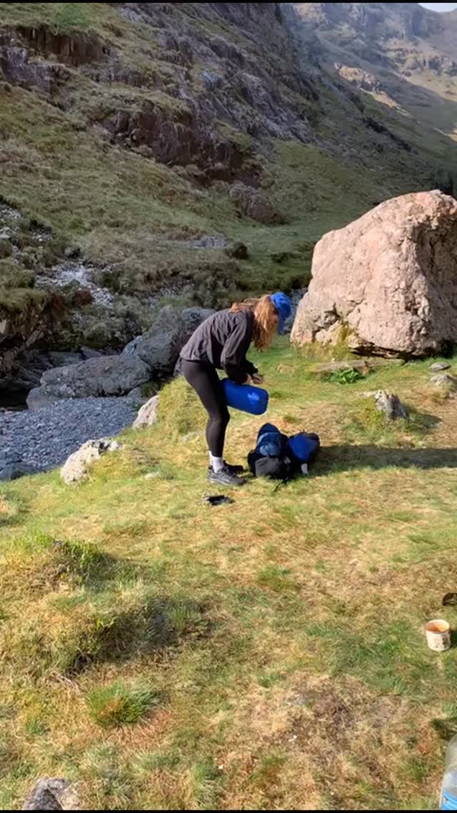 Not everyone experiences PMS in the same way. Did you know there are 4 types:
1. PMS-A (Anxiety type)
2. PMS-C (Cravings type)
3. PMS-D (Depression type)
4. PMS-H (Hyperhydration type)
As a nutritionist, I help women understand why their PMS, bloating, or mood swings happen — not just mask symptoms. Together, we get to the root causes and create a personalised plan to balance hormones naturally.