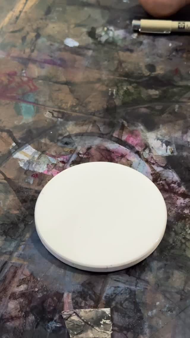 Have coasters returned??? Maybe just a few ๐ป
#alcoholink #coasters #funtionalart #abstractart #artprocess