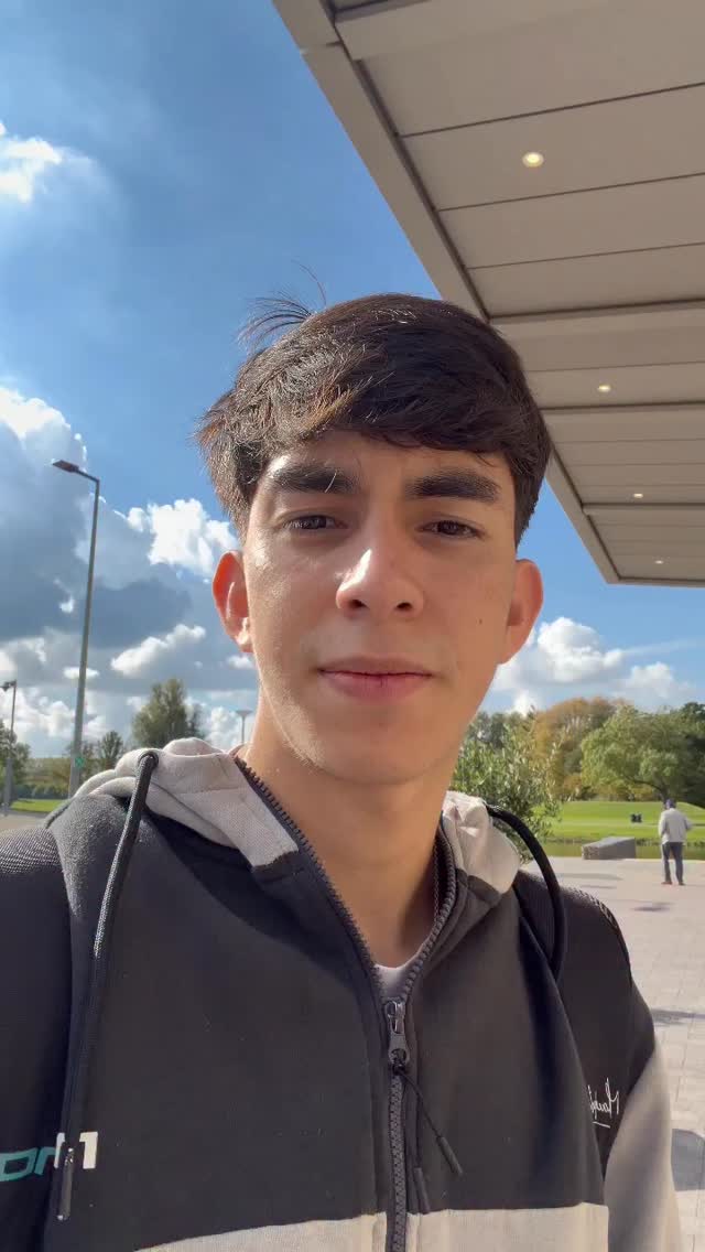 Nos llega un mensaje de un jugador muy especial, primera generación de la NFA, con nosotros desde el primer día que abrimos las puertas de la academia y ahora ya asentado en premier. Atentos argentinos al final de su vídeo…