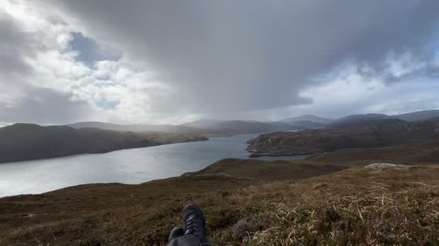 sgàth-fhras
boir. gin. -fhroise, iol. -an
passing/short shower
#gàidhlig #placebased #gaelic #waysofseeing #sitespecific #lèirsinn #walkingartist