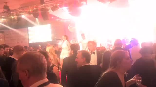 #Microscopeball gets better every year! Busting out some Tina Turner with power vocals and some serious rolling on the river!
Delighted to be a part of this amazing event to support @musculardystrophyuk fundraising 😍🤟🏼
#musculardystrophy ❤️FF
.
.
.
#livemusic #weddingparty #eventprofs #eventplanning #party #band #trombone #wedding #weddingplanner #weddingband #partyband #singers #entertainment #coversband #luxuryevents #showband #covers #eventprofsuk #instagood #instawedding #luxurywedding #bestband #bestparty #80s #fullyfunktional #90s #video #sax