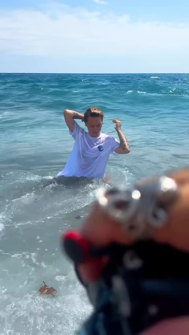 Catching waves for @varanacci
When an idea strikes, we action it! Well the tees were wet anyway ๐
#varanacci #nice #fashion #behindthelens