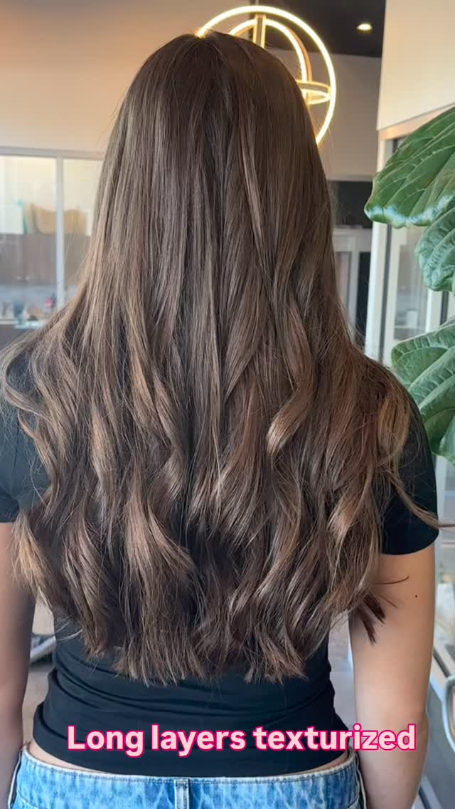 Long textured layers#dattilohair #hittorihanzoshears #goldwellapprovedus #goldwellapprovedus #branfordsalonsuites #alluremagazine #branfordct #branfordsalons #redkenshadeseq #modernsalon