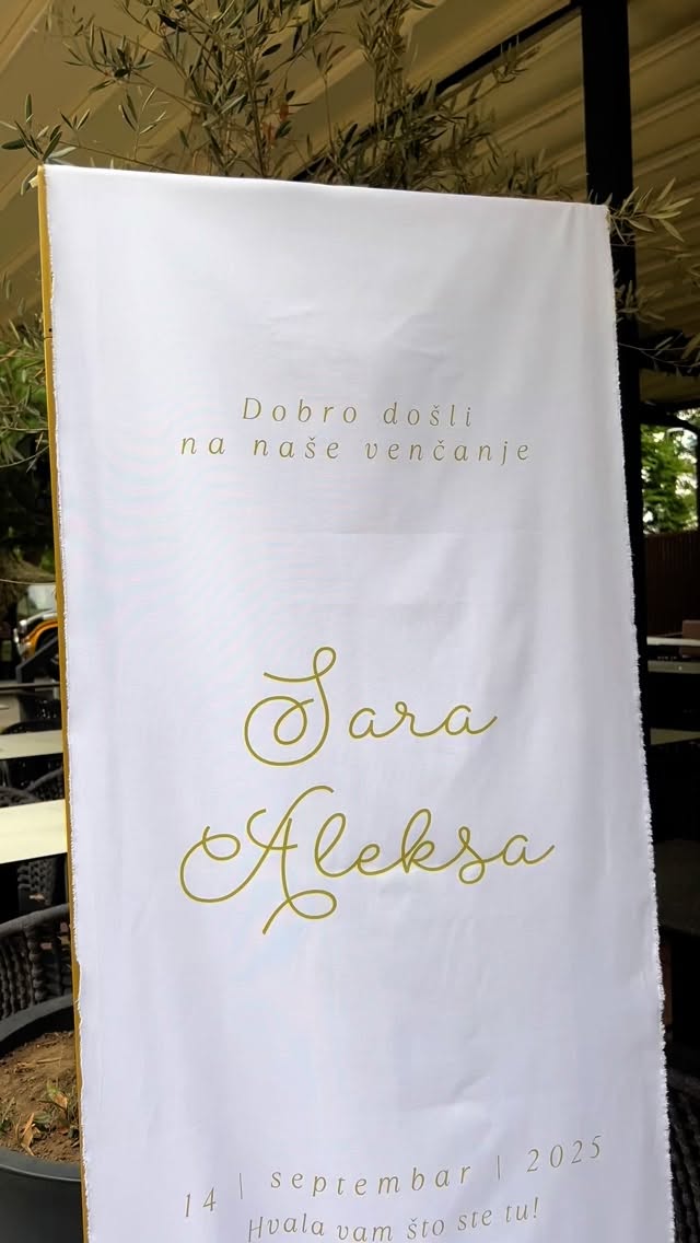 Kakve smo leptiriće u stomaku imali pred venčanje Sare & Alekse 🤭
Paleta jedna od naših omiljenih, ruke odrešene, a mlada superkreativna 🥰
.
.
.
.
.
.
.
.
.
.
#medimleko #weddingdecor #weddingstationery #eventstyling #dekoracijavencanja