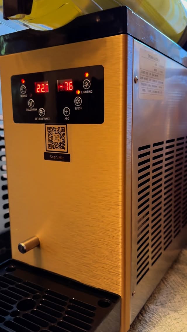 You need a margarita machine and a soft-serve ice cream machine at your event! Your guests will loooove it😄🍦🍹
#margaritas #icecream #goldeneventstx