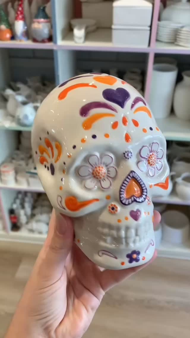 It’s October which means Halloween will soon be here! 🎃 What are you going to paint this spooky season? 👻 🕷️