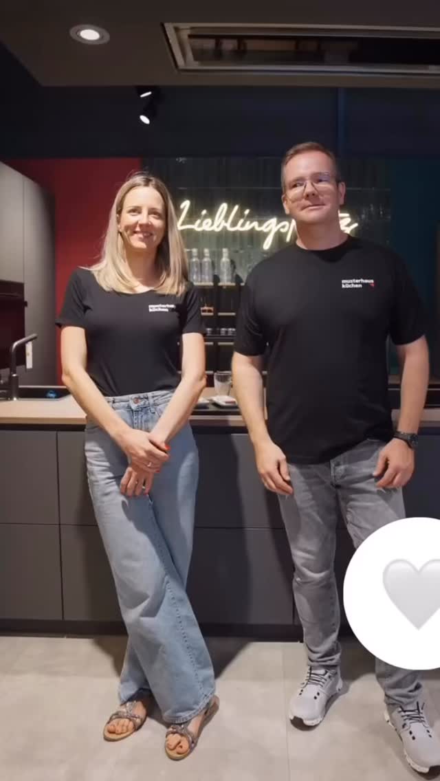 Küchen bis zum Umfallen!
Bei uns gibt’s nicht nur die besten Küchen, sondern auch die besten Preise!
Komm vorbei und lass dich von unseren Küchen umhauen – im wahrsten Sinne des Wortes! #KüchenLiebe #UmfallGarantiert #küche #küchenhausfriedt #eppingen #kraichgau #sinsheim