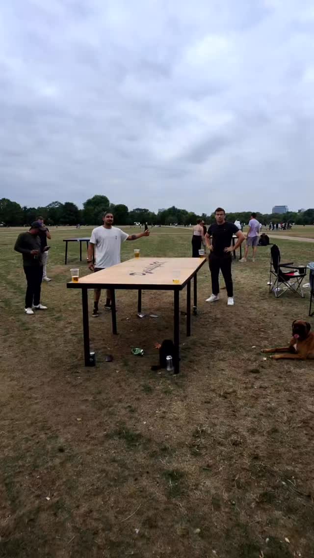 Tracking that die the whole way down the table ๐ฎโ๐จ
#dyeislife #beerdie #dye #sports #drinking #games #university #students #socials #unisocials #drinkinggames #freshers #beerpong #beer #events #stag-do #summer #outdoorgames