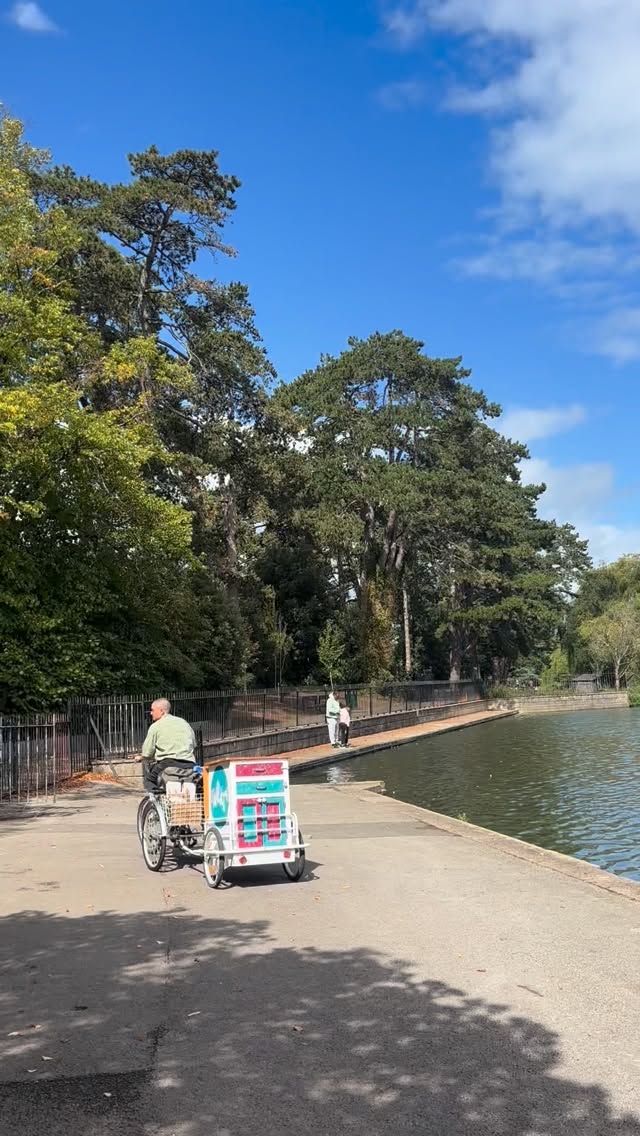 Once a month, on a Sunday, we meet by the lake to paint 🎨
🍂 See you on the 19th October, 11-1
Booking on Eventbrite, link in bio