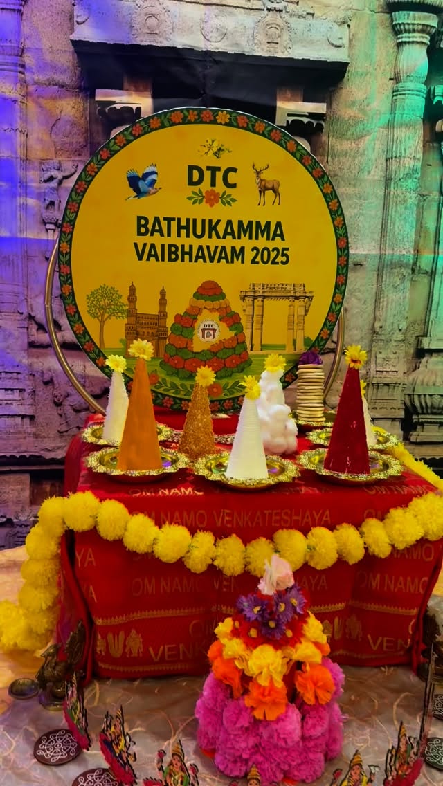DTC Bathukamma 2025 🌸🌻🌹🪻🪷🌼🥀🌺💐
1. Engili Pula Batukamma
2. Atukula Batukamma
3. Muddapappu Batukamma
4. Nanabiyyam Batukamma
5. Atla Batukamma
6. Aligina Batukamma
7. Vepakayala Batukamma
8. Vennamuddala Batukamma
9. Saddula Batukamma
#Bathukamma2025 #FestivalOfFlowers #TelanganaTradition
#ColorfulBatukamma