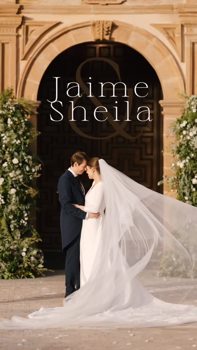 HOME - Fotografo en Jaén 18 ✨ Septiembre nos ha regalado bodas maravillosas y parejas únicas que han llenado mi cámara de momentos mágicos. Una de ellas, en el imponente Palacio de los Medinilla, en Úbeda, fue pura emoción y belleza.
Este mes ha sido un viaje lleno de amor, risas y recuerdos que quedarán para siempre. Y lo mejor de todo… ¡octubre nos espera con nuevas historias que contar y aventuras por vivir!
🤍 Gracias a todas las parejas que han confiado en mí para guardar lo más valioso: sus recuerdos.
👰🏼 @sheilaromeroc_
🎥 @marinaalvariza
💇🏼♀️ @hairsecretsby
💄 @makeupbybealasarte
👗 @lorenamerinoatelier
👠 @unq.shoes
💐 @floristeriajurado
🏘️ @palaciodelosmedinilla
🍽️ @catering_el_botijo
🌹 @lacaseriadelasflores
📋 @lamesaonce
🎤 @bodas_martadealba
🎶 @marioferrete_
🎧 @grevik_music