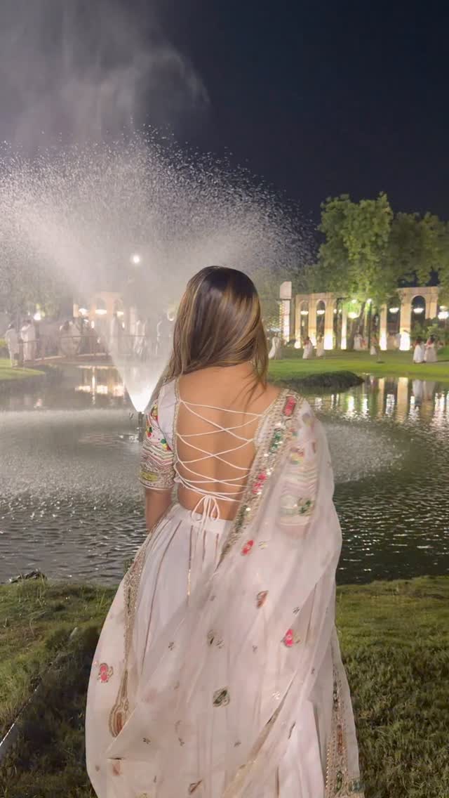 कौनसा वाला सफेद?
Our client @fababedi looks absolutely beautiful in this safed outfit we made for her @thesheriaffair in her element looks absolutely stunning ❤️❤️❤️
#sheriaffair #chaniyacholi #meeracouture #navratri #navratri2025 #explore #explorepage * #navratrigarba #navratrifestival #navratrivibes #navratrilook #navratrinights #navratricelebration #ahmedabadnavratri #sherigarba #trends #fyp#happyclientshappyus❤️