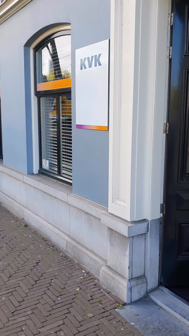 🎊 VIJF JAAR 🎊
Verloskundige Praktijk ZOË en KèK. Echo bestaan vandaag vijf jaar!!! 🥳
Dit alles hebben we ZEKER niet alleen gedaan. Dank, dank, dank lieve collega’s (en oud collega’s niet te vergeten!)… In het filmpje zie je een recap van de afgelopen 5 jaar. Geniet je met ons mee? 🥰
Liefs,
Kim, Fem en Jacq 🌸