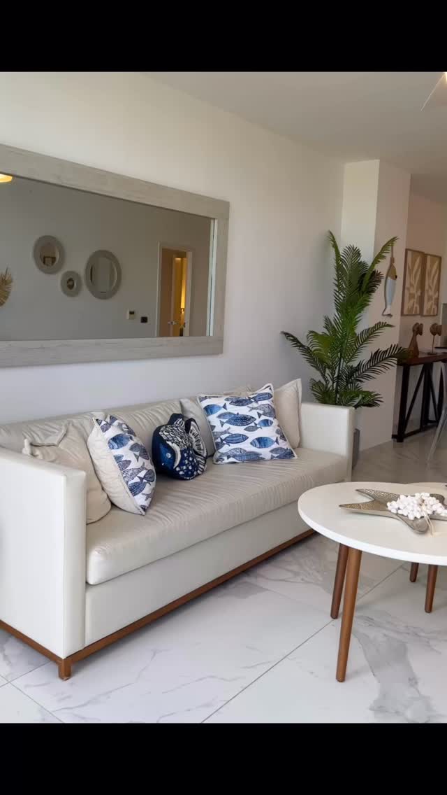 ✨Vive la experiencia Yellowkey✨
Penthouse 2HAB • 2BAÑOS • 4 HUÉSPEDES
🌟 Terraza privada con jacuzzi & vistas al golf
💵 Desde US$200 / noche
📲 ¡Reserva ya! 829-619-6111