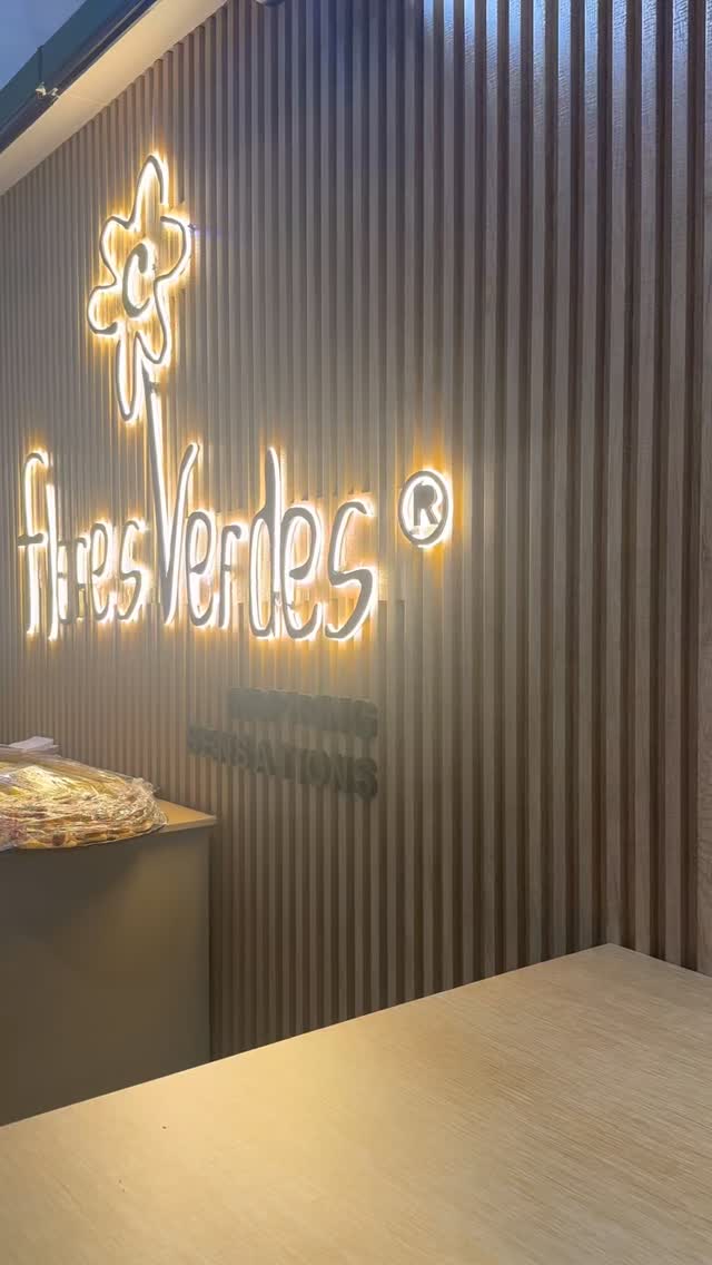 🎥✨ Straight from Proflora!
Join us at Flores Verdes as we celebrate innovation, sustainability, and the beauty of our blooms. 🌿💐
We’re proud to be featured in our latest edition— don’t miss the full story behind our passion for flowers and the people who make it all possible.
📖✨ Read the article now and discover the heart of Flores Verdes.
#Proflora2025 #FloresVerdes #SustainableFlowers #behindthescenes