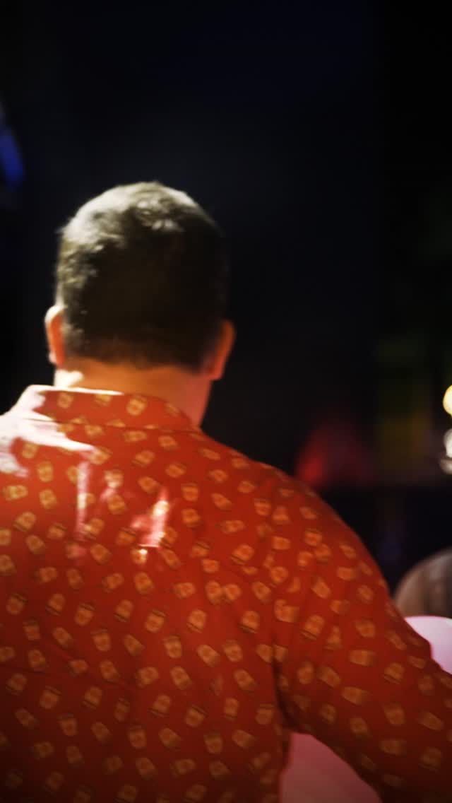 Dรฉ #1 punkrock-covert-pophits-band van BeNeLux! ๐ธ๐ฅ
Contacteer ons via DM ๐ฉ of theallstarweddingband@gmail.com