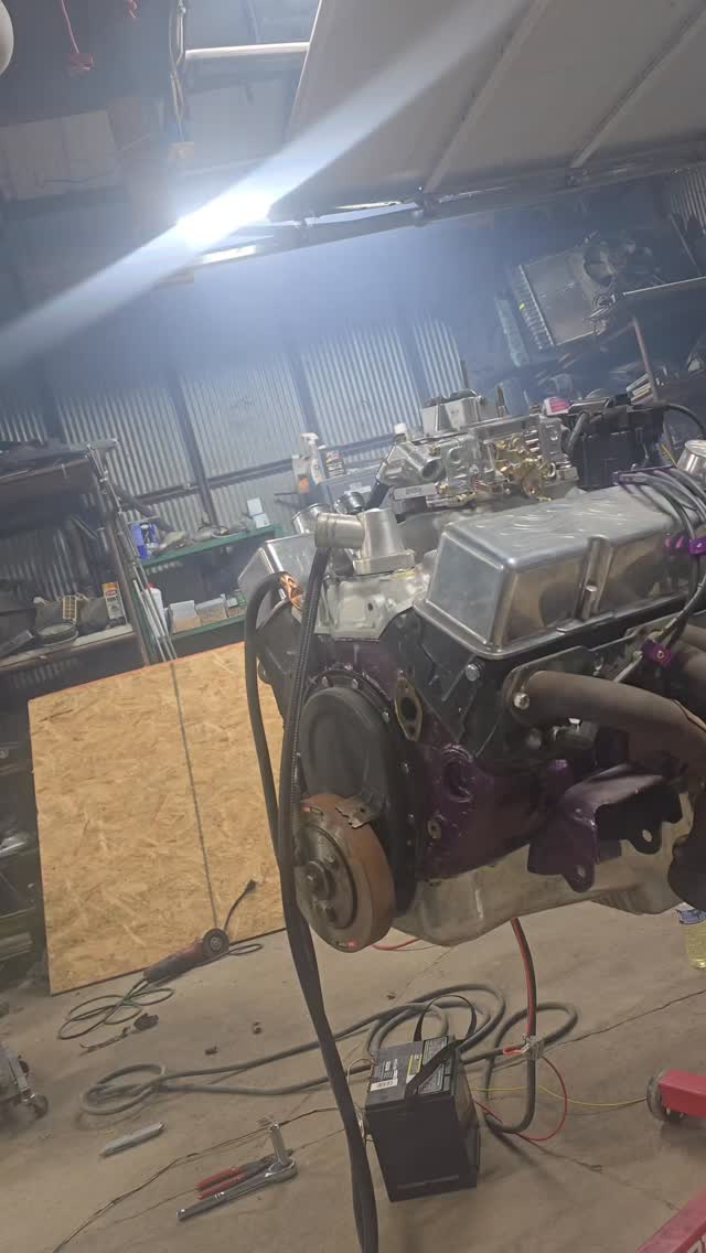 Finally started the 350 that is going into my 91 camaro #350 #chevy #camaro #racecar