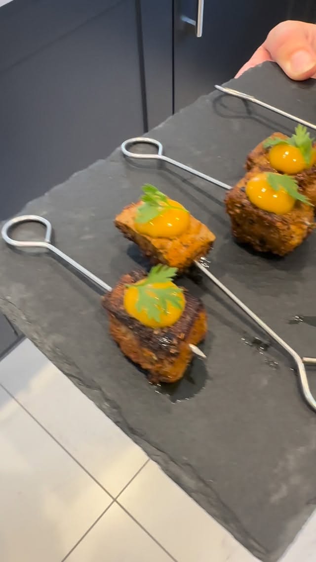 Catching up with the summer reels 👀
🥘 This was a private dining experience for a repeat client at their private home for 6 guests.
🔪 They had canapés to start followed by a bread course, lobster starter, then a seasonal duck dish with cherries, beef fillet for main, chocolate & strawberry dessert and petit fours finish 🍨
@luxuryprivatechef
#luxuryprivatechef #privatechef #chef #food #reels