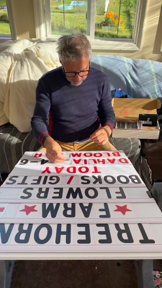 “Be there, or be a deadheaded bloom.”
—Mark degli Antoni, Official Farm Store Sign Maker
And that, folks, is just one of many reasons why you should stop by our dahlia pop-up today, 4-6. (Getting your green thumbs on our dahlias is also a great reason.)
#flowerfarm
#hudsonvalley
#flowerfarmer
#flowersandbooks
#dahlia
#dahliasfordays
#dahliaseason
#autumn
#upstatefarm