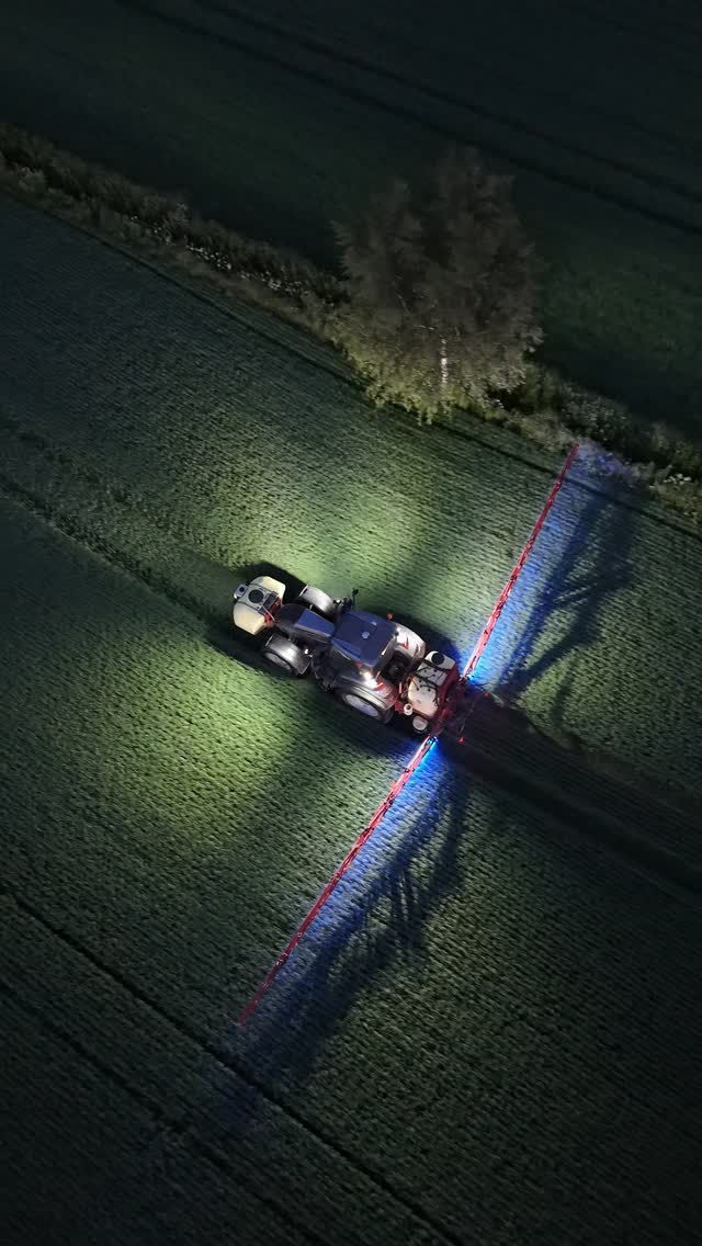 Vehnän kasvinsuojelua kesältä 2025 - tietenkin EFIX automaattiohjattuna! 🤩
#efix #agronav #esteer20 #valtra #hardi