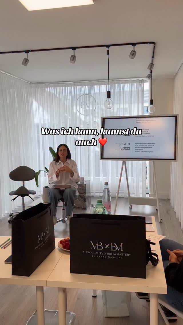 BrowMastery ❤️ nächster Termin
12.12-14.12
Erlerne die Kunst des Augenbrauen - Pigmentierens