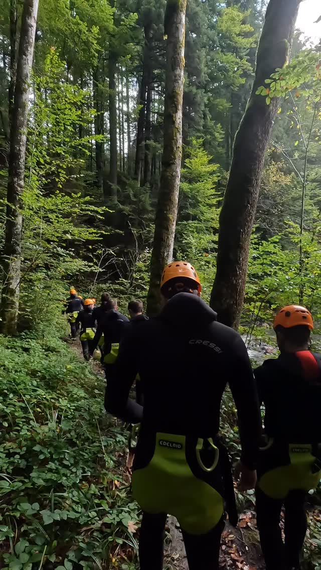autumn breeze 🍂
#canyoning #rutschen #backflip #frontflip #autumn #teambuilding #outdooradventures #outdoorfun #dornbirn