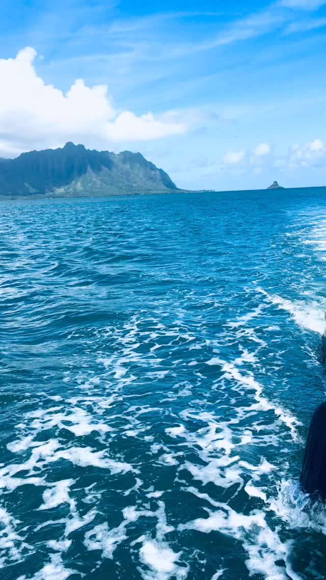 #wonderfulplaces#explore#photography#travel#adventure#sandbar#beautiful#lifestyle#relax#luxurylifestyle#nature#boating#view#vacation#photo#beauty#photographer#ocean#volcano#nature#diamondhead#island#islands#oahu#hawaii#mountains#wild#tropical#paradise#chinamanhat#islands