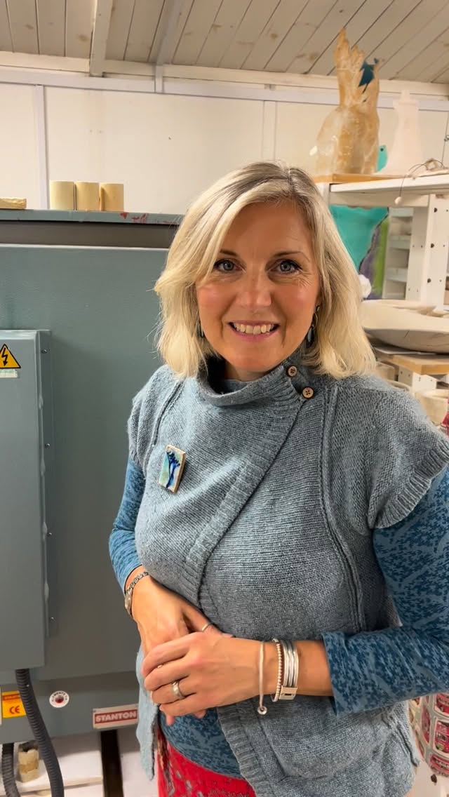 It’s an exciting day as the kiln opens to reveal the glaze results on my leafy figurative ceramic sculpture. Come dive in the kiln with me.
It took me a couple of weeks to build this leafy sculpture in clay, freehand leaf by leaf. She has had her first firing, when she turned from clay to ceramic. Then I spent a couple of days carefully glazing her. With all of the gaps you can imagine that glaze can run through them so there was a lot of double checking to make sure everything was just as I wanted it. The last few days she has been heated to 1260c in the kiln. She shrinks quite a lot in this firing and if I have made any faults in the building process, they would become apparent at this point. But I’m really pleased to say that on checking over her thoroughly she has responded really well in this firing. Whoop!
Believe it or not, there’s more to do! Next I will do some gold detailed work and put her back in the kiln one more time. So what you see now is not quite the end of my artistic process.
Keep journeying with me if you will. It’s lovely to have your company in the studio.
#stoneware #sculpture #pottery #ceramicart #ceramicstudio