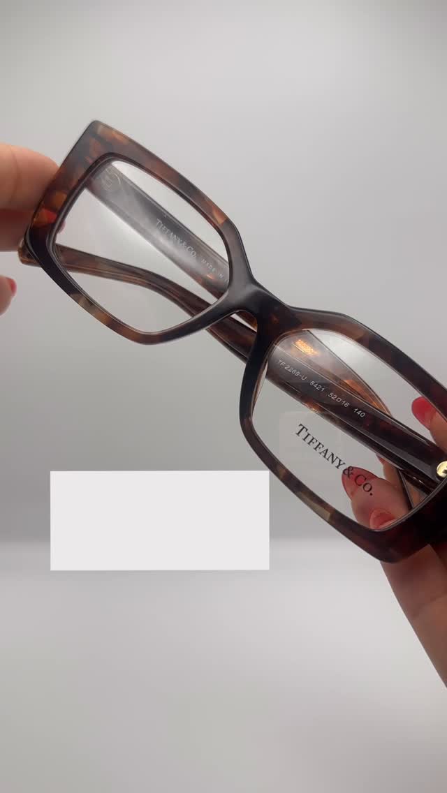 🍂 Frames that feel like fall — rich tones, warm vibes, and colours made for sweater weather.