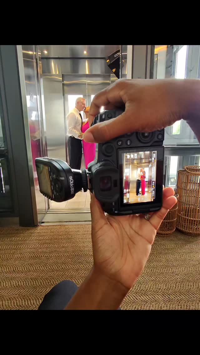 Beyonce made elevators popular so of course we had to get a shot in the elevator! 😉
BTS of my elevator shot!
www.luciascreations.co
#luciascreations #weddings #anniversary