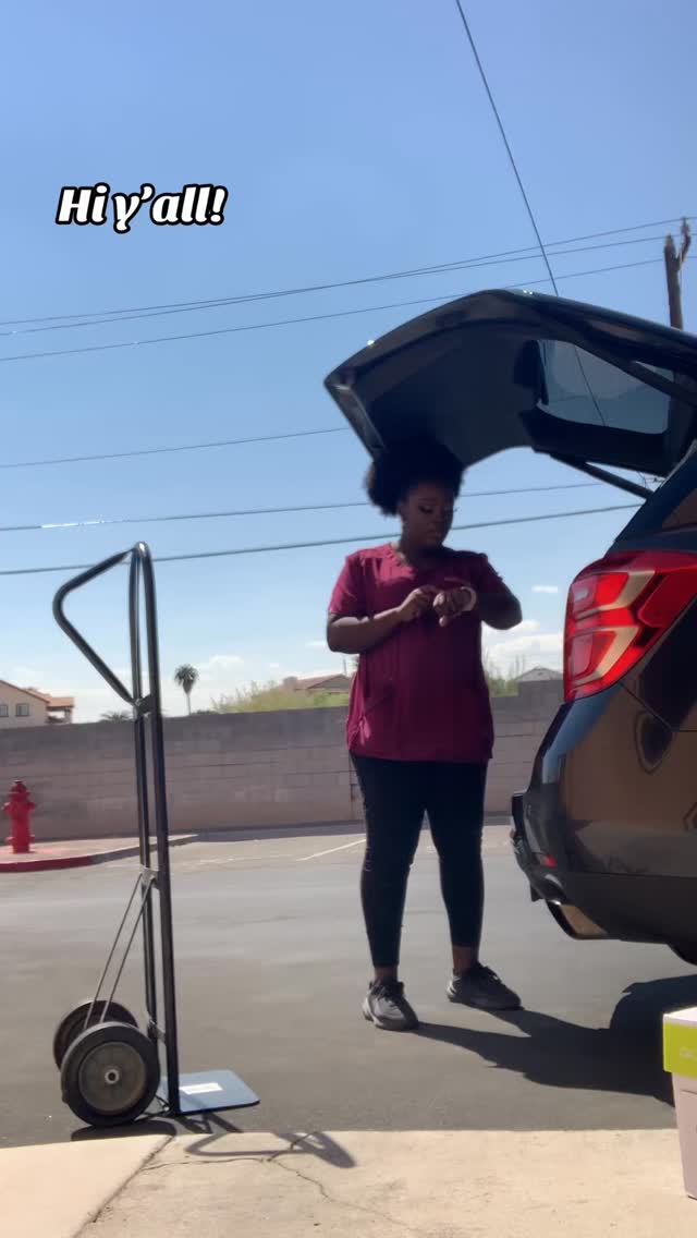 Unloading Donate Human milk collected from our annual Human Milk Drive for 2025!
💧
To become a no donor, start the three step process by calling 1-877-375-6645
@mothersmilkbankca
💧
For lactation support contact me today!
💧
www.BreastfeedingwithMaj.com
@heartandsolcollective
💧
#humanmilkdonation #lactation #ibclc #lactationsupport #milkdepots #criticalcareinfants #humanmilk #lasvegas