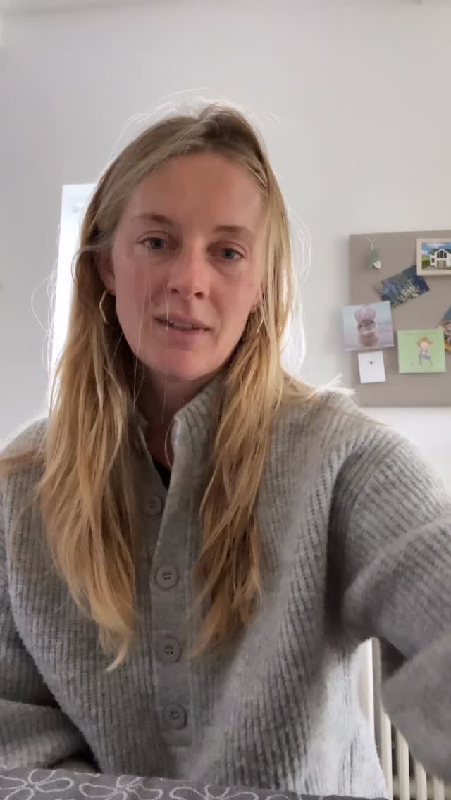 Those of you who know my work, does this make sense?! Does the analogy work? Let me know 💗💗
#marketingmindset #ethicalmarketing #contentcreation #energeticmarketing #businessconfidence #businesscoaching #personalbrand #selfpromotion #marketingtips #mindsetshift #mindsetwork #selfemployed #selfbelief #selfawaressforbusinessowners