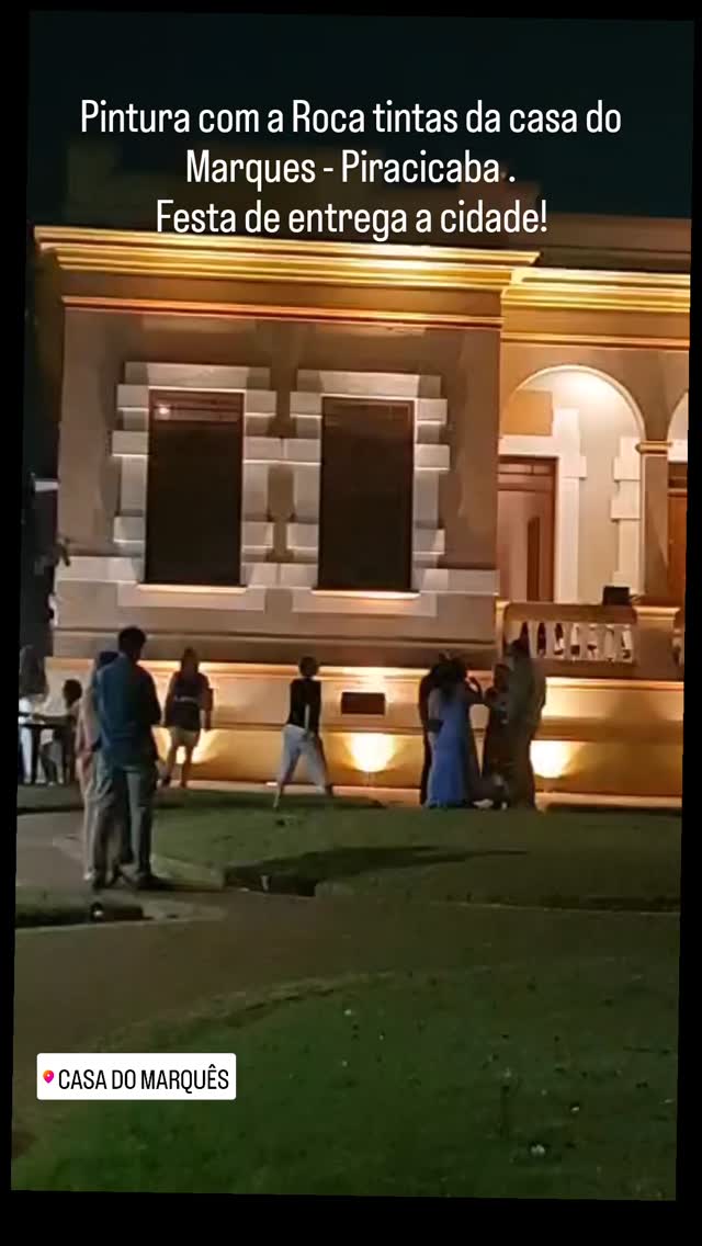 Festa de entrega da pintura deste belo casarão histórico de Piracicaba, a casa do Marquês. Um resgate as origens deste imóvel que já foi uma escola.
Parabéns a iniciativa Bruno Chamochumbi
Curador e Diretor Geral – @villageartedecor e todos os colaboradores. Prazer enorme em fazer parte deste evento! #tintasustentável #rocatintas #sustentabilidade #tintamineral #preservação